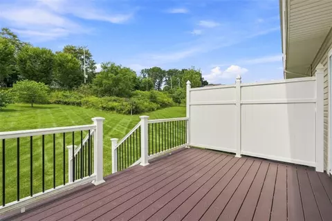 Exterior - 144 Lockheed Dr, Coraopolis, PA 15108 photo 3 of 6
