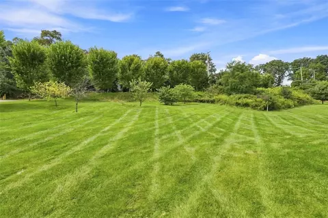 Exterior - 144 Lockheed Dr, Coraopolis, PA 15108 photo 5 of 6