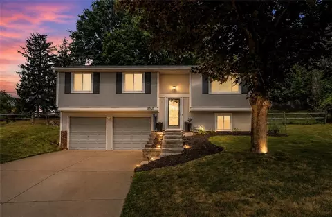 2760 Ravenwood Dr, Bridgeville, PA 15017