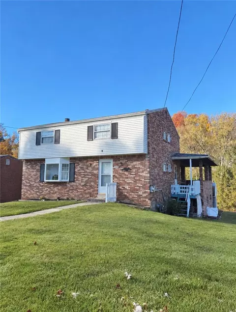 448 Rainier Dr, Pittsburgh, PA 15239