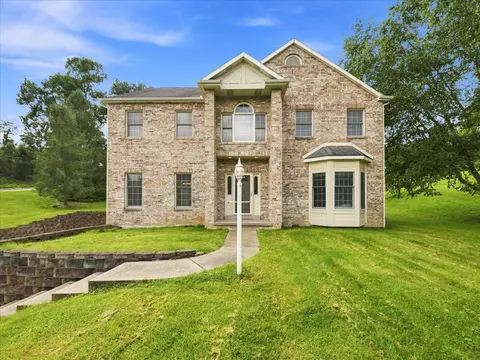 102 Hidden Oak, Mars, PA 16046