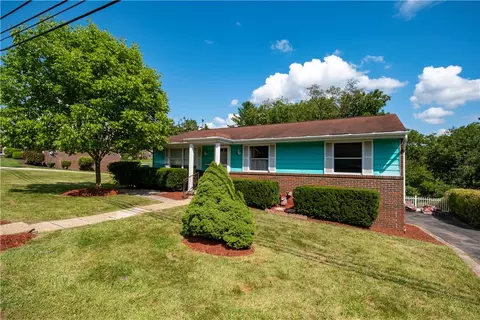 5904 Victor Cir, Aliquippa, PA 15001