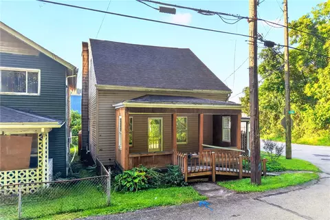 212 Lafferty St, Jeannette, PA 15644