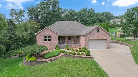 101 Sunray Dr, Aliquippa, PA 15001