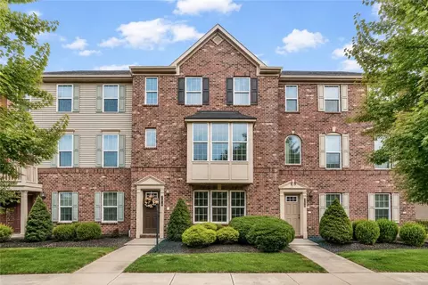 308 Courage Ln, Cranberry Township, PA 16066