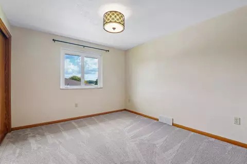 Bedroom - 102 Manchester, Irwin, PA 15642 photo 2 of 5