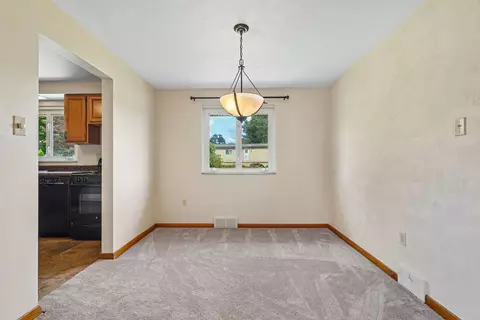 Living - 102 Manchester, Irwin, PA 15642 photo 3 of 3