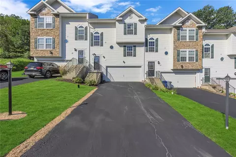 1410 Canterbury Dr, Imperial, PA 15126