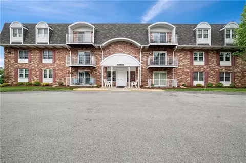 601 Clubhouse Dr, Washington, PA 15301