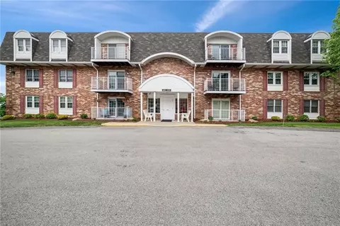 601 Clubhouse Dr, Washington, PA 15301