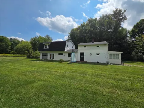 7586 Hurlbert Rd, Jamestown, PA 16134