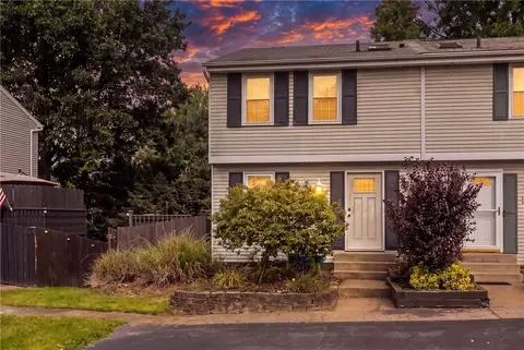 322 Parkwood Dr, Cranberry Township, PA 16066