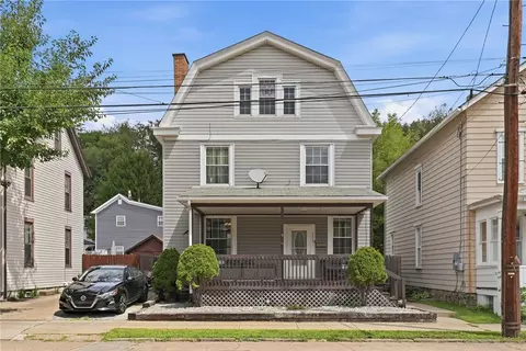 563 12th Ave, New Brighton, PA 15066