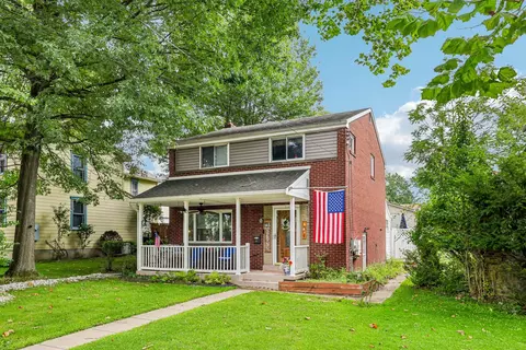 538 10th St, Oakmont, PA 15139