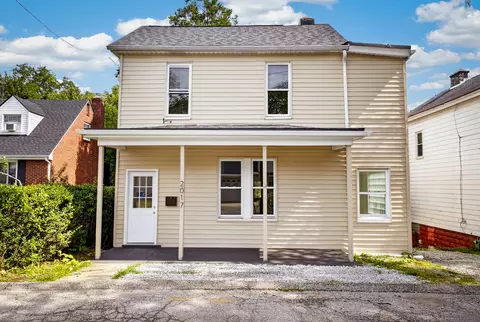 2017 Dowling St, Pittsburgh, PA 15210