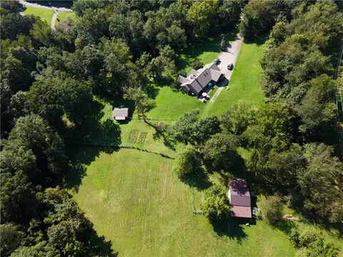 270 Mcdowell Ln, Canonsburg, PA 15317