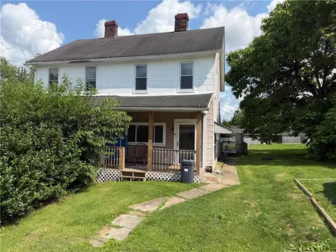 3305 3rd St, Dunbar, PA 15431