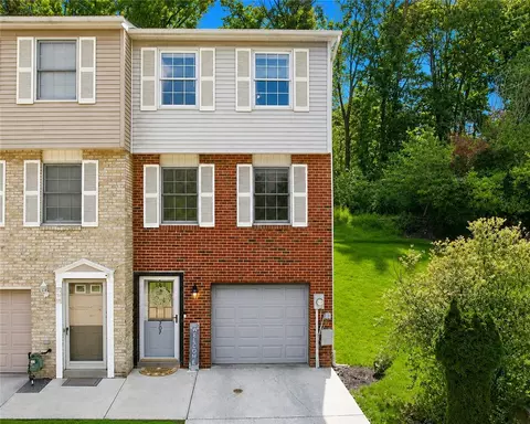 707 Tyler Dr, Pittsburgh, PA 15236