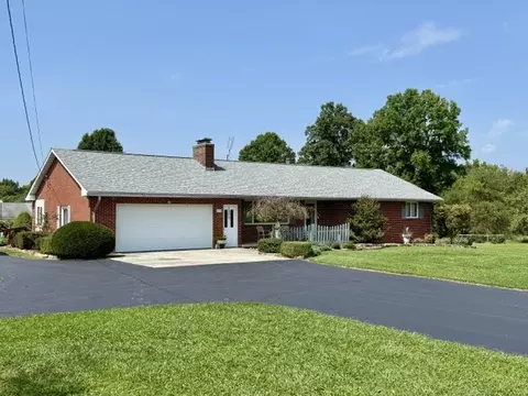 79 Gearhart Rd, Pulaski, PA 16143