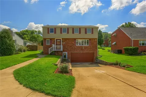 200 Spartan Dr, Bethel Park, PA 15102
