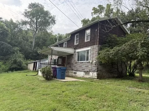 305 Repp Rd, New Kensington, PA 15068