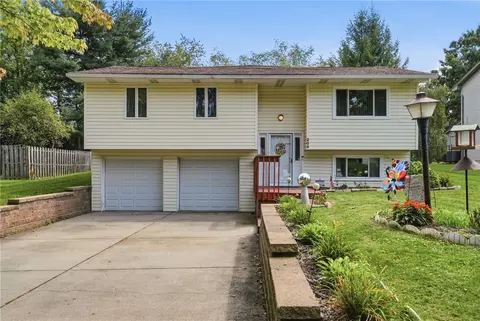 205 Kirkwood Dr, Cranberry Township, PA 16066