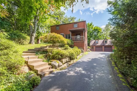 628 Orchard Hill Dr, Pittsburgh, PA 15238