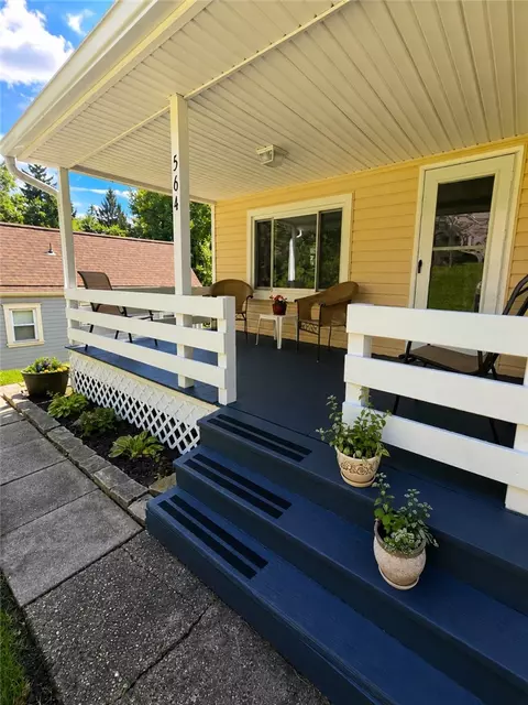 564 Lougeay Rd, Pittsburgh, PA 15235