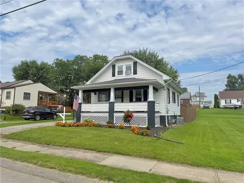 935 Hazel St, New Castle, PA 16101
