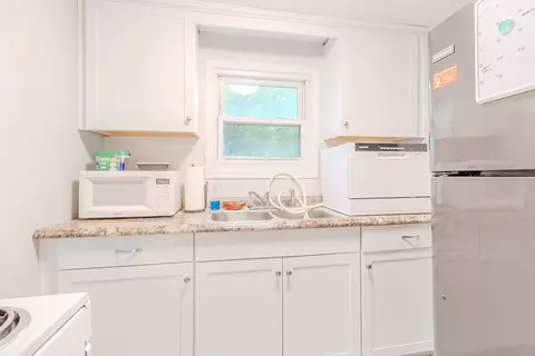 Kitchen - 5801 Lincoln Ave, Export, PA 15632 photo 4 of 12