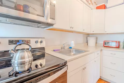 Kitchen - 5801 Lincoln Ave, Export, PA 15632 photo 5 of 12