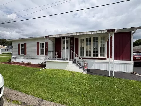 300 Logan St, Punxsutawney, PA 15767