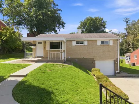 718 Illini Dr, Monroeville, PA 15146