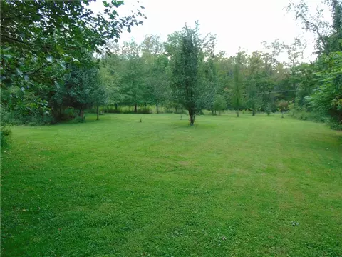 100 Robbins Dr, West Newton, PA 15089