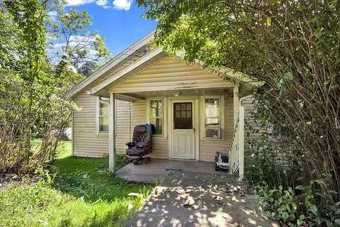 15 Allen Way, White Oak, PA 15131