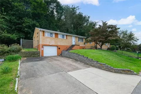 137 Eastminster Dr, Verona, PA 15147