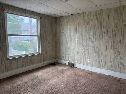 Bedroom - 105 18th St, Vandergrift, PA 15690 photo 4 of 5