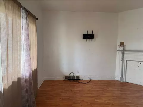 Living - 105 18th St, Vandergrift, PA 15690 photo 1 of 8