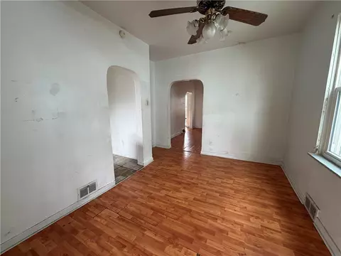 Living - 105 18th St, Vandergrift, PA 15690 photo 7 of 8