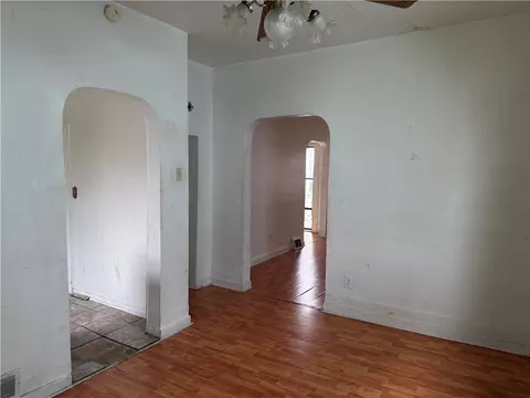 Living - 105 18th St, Vandergrift, PA 15690 photo 6 of 8