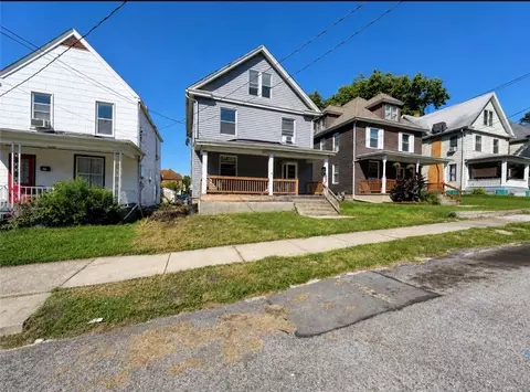 711 Carlisle St, New Castle, PA 16105