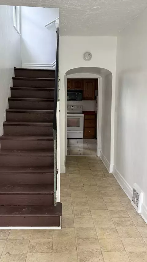 1633 Leishman, New Kensington, PA 15068