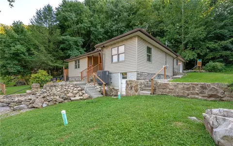 1571 Darlington Rd, Ligonier, PA 15658