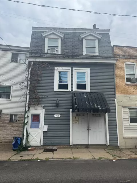 914 Penn St, Pittsburgh, PA 15215