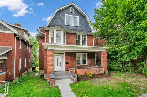 1547 Clairtonica St, Pittsburgh, PA 15205