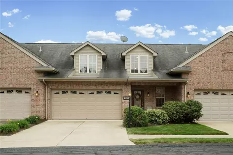 2010 Bandek Ln, Lawrence, PA 15055