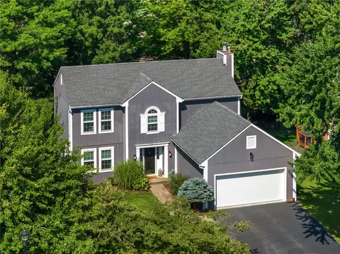 130 Valley Forge Dr, Cranberry Township, PA 16066