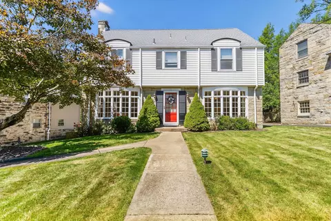 1432 Terrace Dr, Pittsburgh, PA 15228