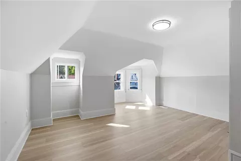 Bedroom - 509 End Ave, Pittsburgh, PA 15221 photo 4 of 5