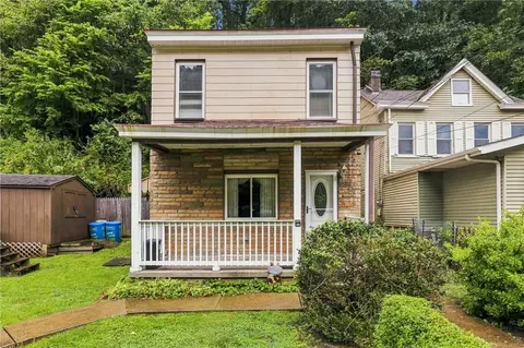 3318 Spring Garden Rd, Pittsburgh, PA 15212